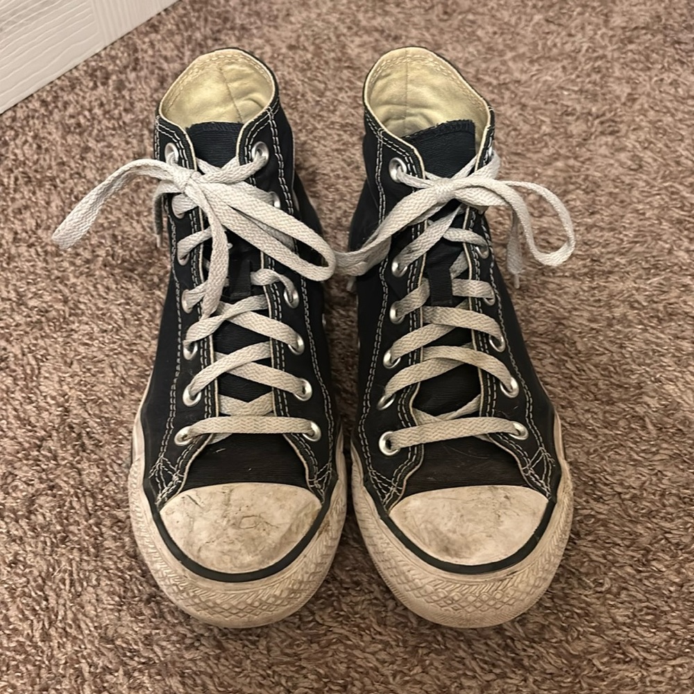 Black high top converse